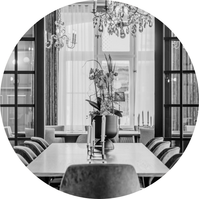 class="img-responsive